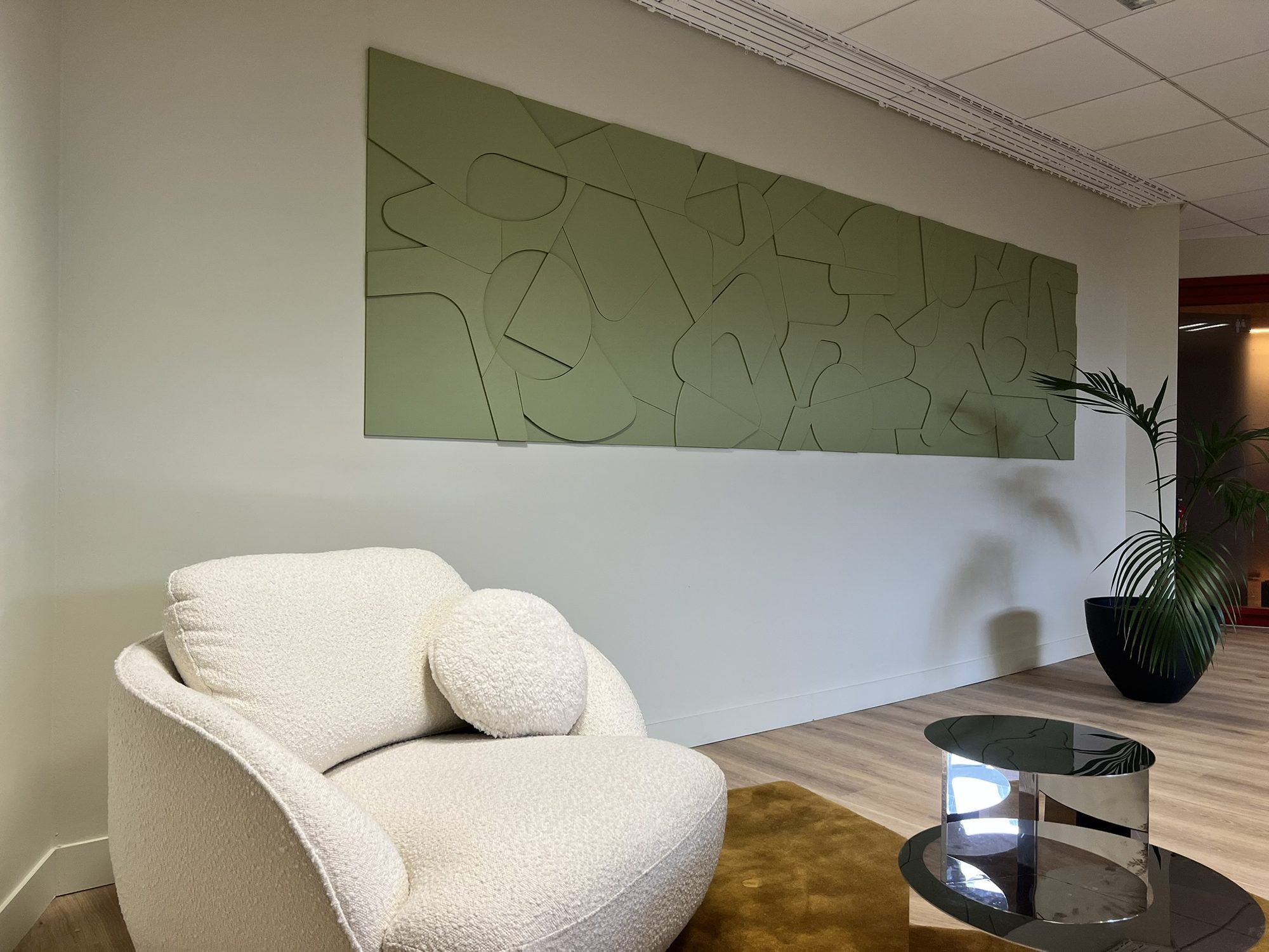 Fresque murale en relief dans les espaces coworking de Morning Argentine, Paris