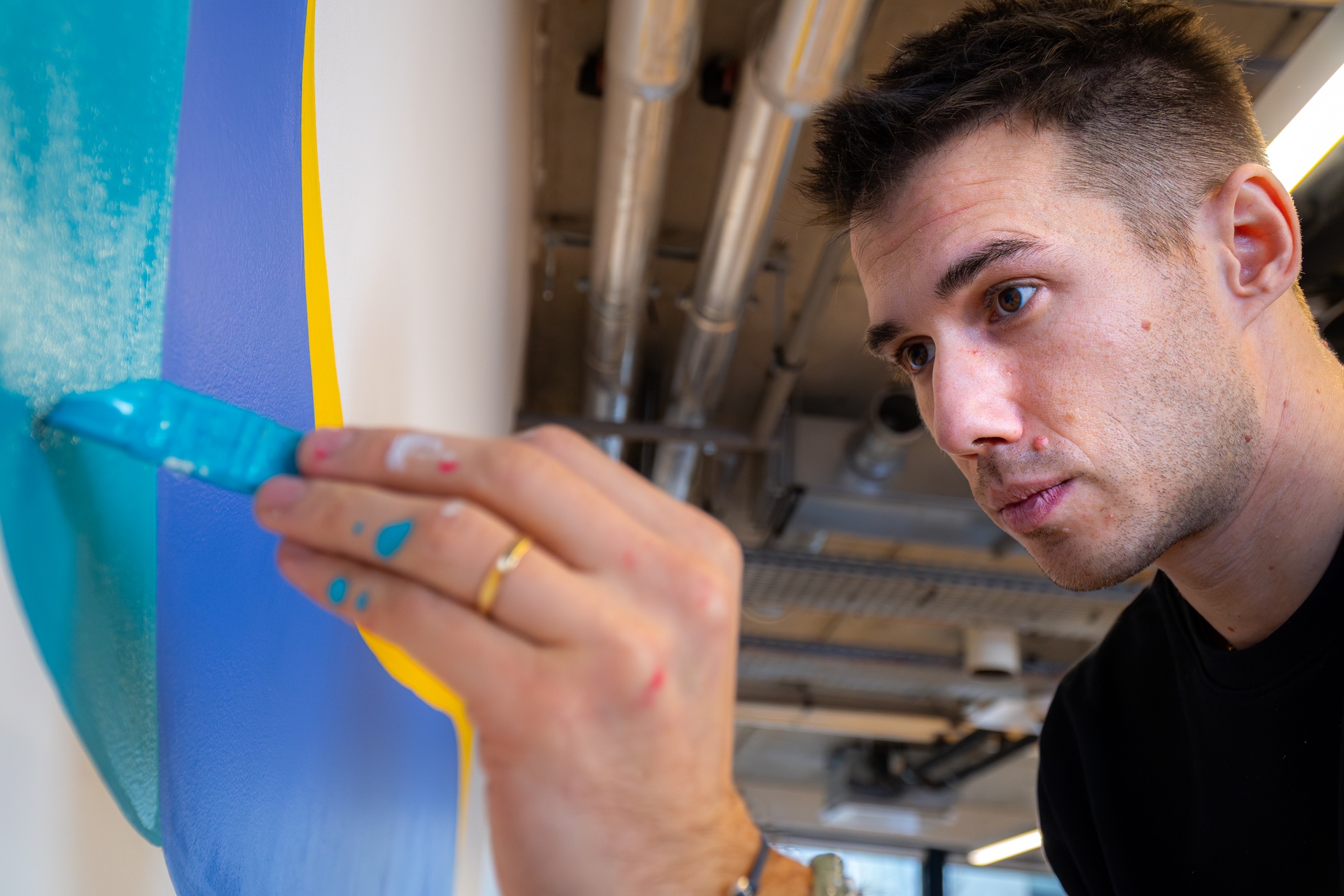 Comment choisir un prestataire de fresque pour un espace professionnel
